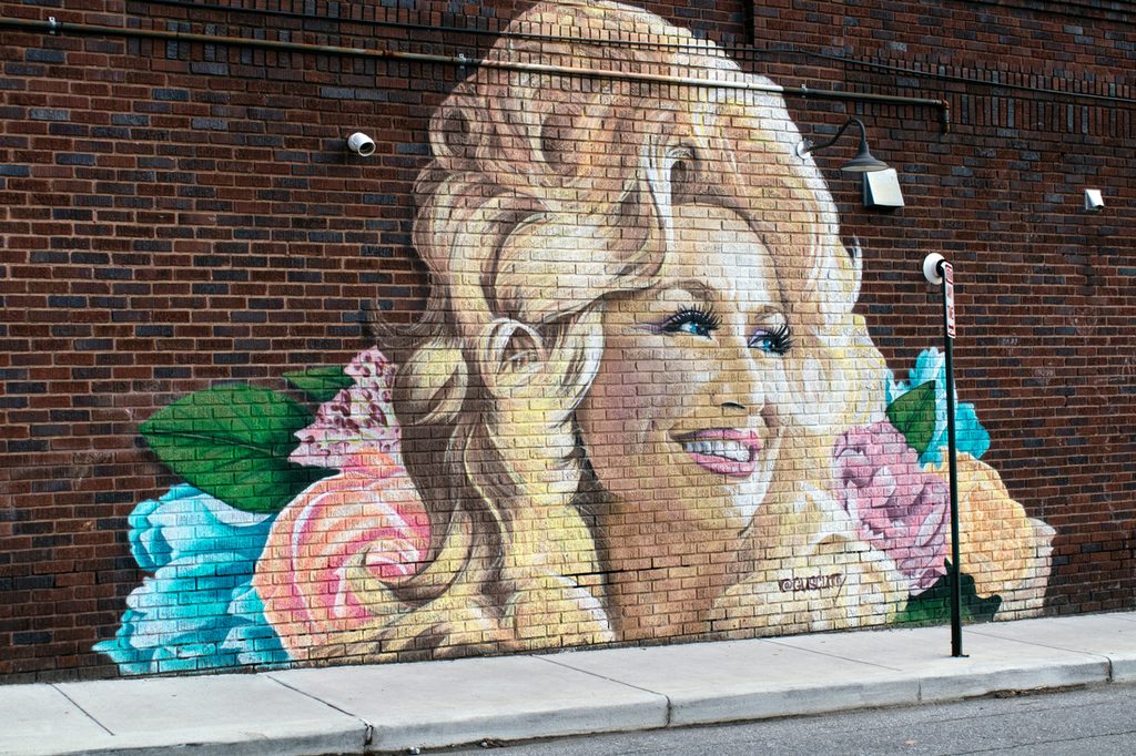 Dolly Parton Revolutionized Country Music Through Her Challenge to the Traditional Calues